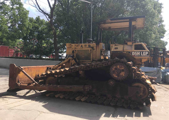 Yellow Color Old Crawler Bulldozer  Cat D5H Good Working Condition